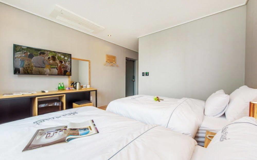 Sea Star Hostel Joszu Kültér fotó